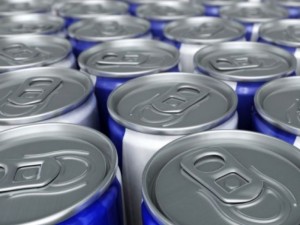 Praėjusiųjų metų lapkričio Lietuvoje įsigaliojus įstatymo pataisoms, nepilnamečiams asmenims draudžiama parduoti energetinius gėrimus, kuriuose yra daugiau kaip 150 mg/l kofeino. Nubausti nepilnamečiams energinius gėrimus pirkę asmenys