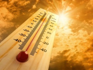Medikai prognozuoja, kad gyventojai jau priprato prie karščių ir žino jų poveikį sau, todėl saugosi. Karštis ir tvankumas labiausiai kenkia garbingo amžiaus šalies gyventojams