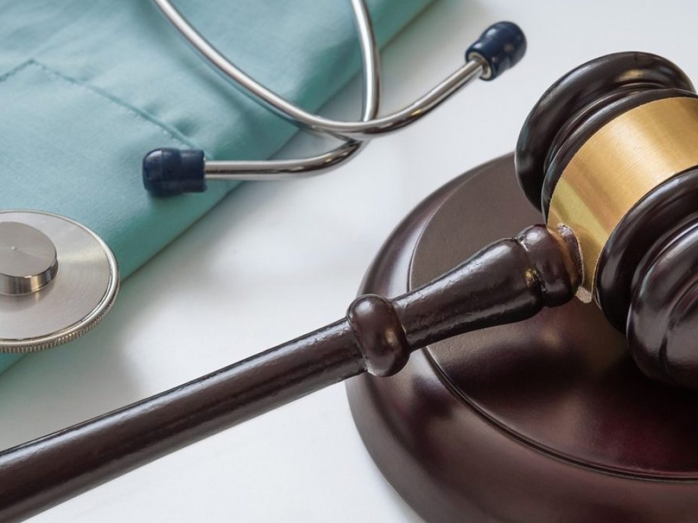 Medikai neslepia, jog dėl galiojančios tvarkos apie padarytas klaidas ir sukeltą žalą pacientų sveikatai nelabai kas linkę kalbėti, nes bijo būti nubausti.