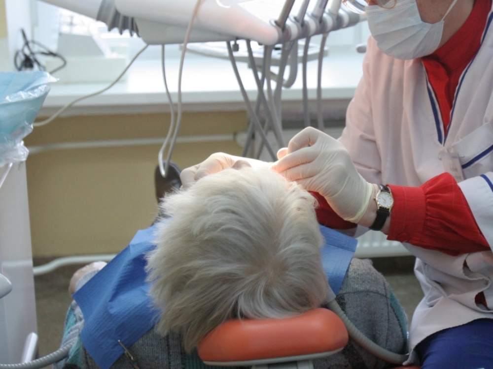 Odontologų rūmai žada kreiptis į Valstybinę ligonių kasą ir prašyti, kad dalyvavusiems Afganistano kare ar Černobylio avarijos likvidavime žmonėms būtų kompensuojamas dantų protezavimas