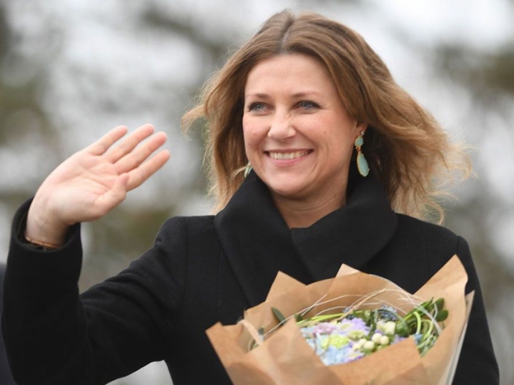 Neseniai išsiskyrusi Norvegijos princesė Marta Luiza ypač daug dėmesio skiria naujojo širdies draugo reikalams. Moteriai galvą apsuko „šeštos kartos šamanu“ save vadinantis amerikietis Durek‘as Verrett‘as.