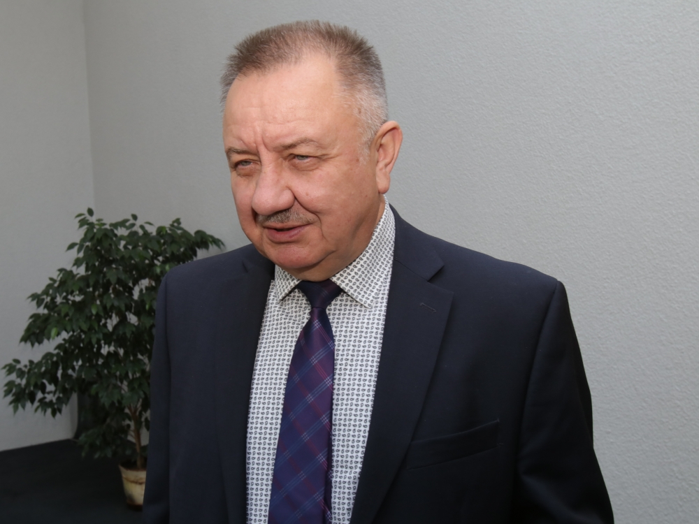 V.Janušonis