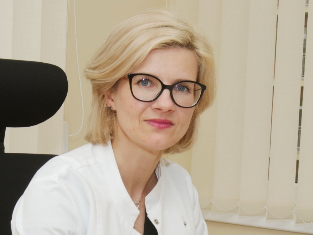 „Mūsų užduotis – po ligoninių sujungimo per pusmetį atlikti medicininių padalinių veiklos analizę ir numatyti reorganizacijos tolesnes kryptis: įvertinti naujus pacientų poreikius, įtraukti medicinos inovacijas į klinikinį darbą, įvertinti sukauptą patirtį, numatyti bendras veiklos kryptis, atsisakyto to, kas pasenę, peržiūrėti pareigybių sąrašus“, - vardija RKL vadovė doc. dr. Diana Žaliaduonytė.