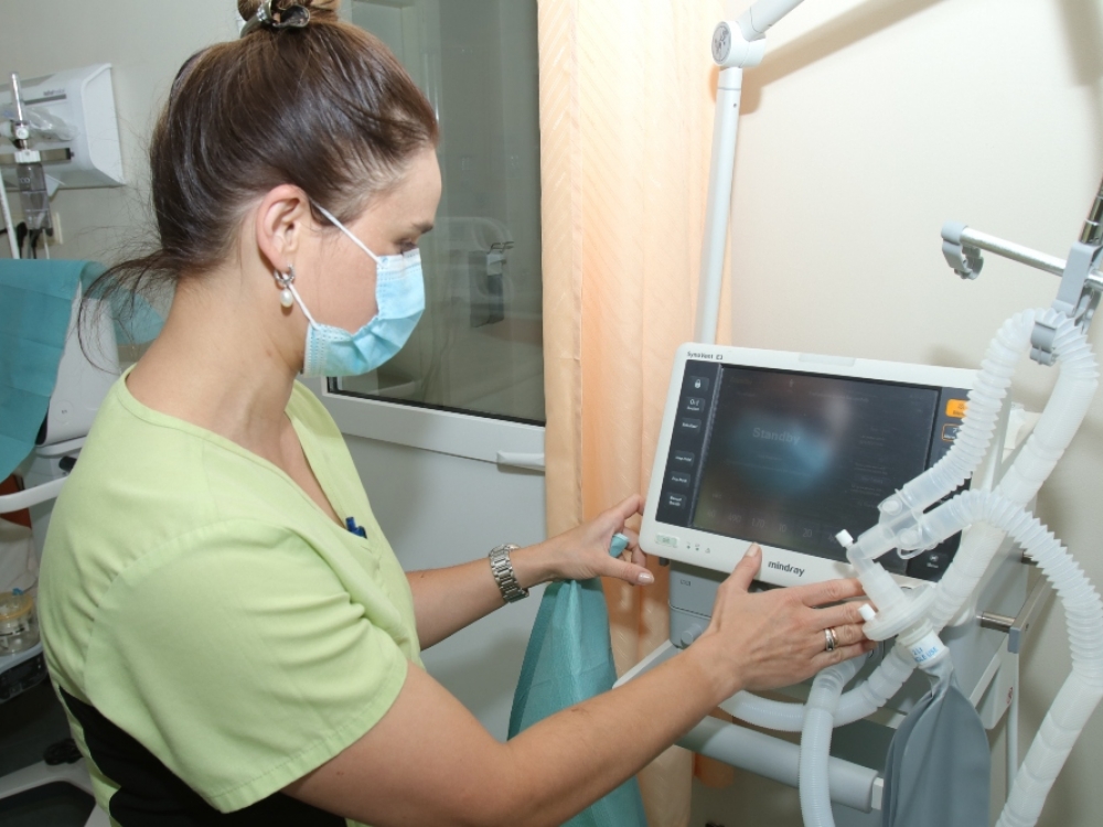 Elektrėnų rajono savivaldybė ligoninei nupirko keturis modernius dirbtinės plaučių ventiliacijos aparatus.