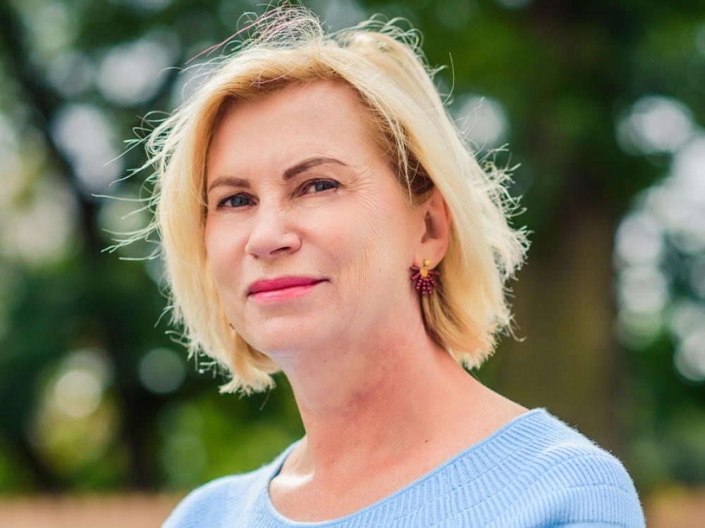 „Tabako žalos mažinimo tema Lietuvoje yra menkai aptarinėjama ir beveik nepatenka į visuomenės dėmesio lauką, nors, mano nuomone, yra itin aktuali. Kol kas Lietuvoje informacijos šia tema akivaizdžiai trūksta, todėl norime suteikti tribūną mokslininkams ir visuomenės sveikatos specialistams“, – sako savaitraščio „Lietuvos sveikata“ vyriausioji redaktorė Jolanta Babiliūtė-Simaškienė. 