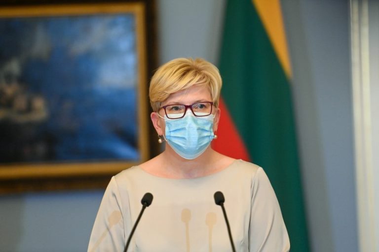 I. Šimonytė I. Šimonytė: iki vasaros vidurio 70 proc. gyventojų paskiepyti įmanoma, reikia tik vakcinų