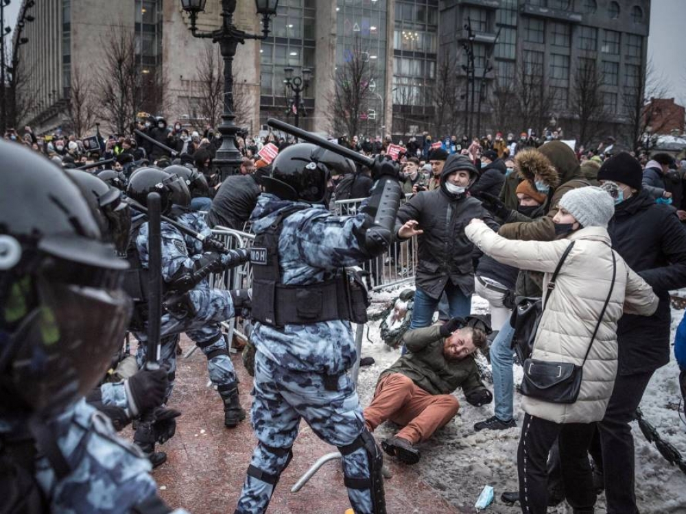 Šimtai tūkstančių žmonių išėjo į Rusijos gatves sausio dienomis. Atsakymas į tai buvo precedento neturinti smurto ir represijų banga. 