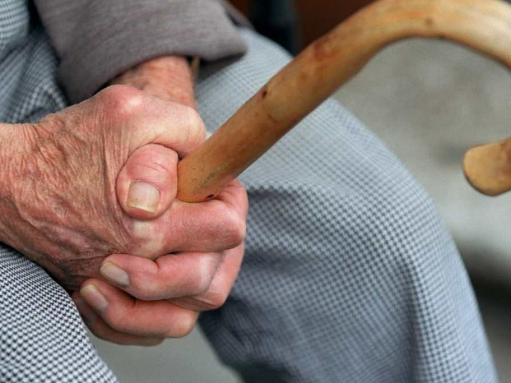 Šalyje net 40 proc. visų nusižudžiusiųjų – vyresni nei 60 metų žmonės, rodo išankstiniai pernai metų Higienos instituto duomenys. Pasak specialistų, vienišumas ir socialinė izoliacija – vieni svarbiausių veiksnių, lemiančių tokią statistiką.