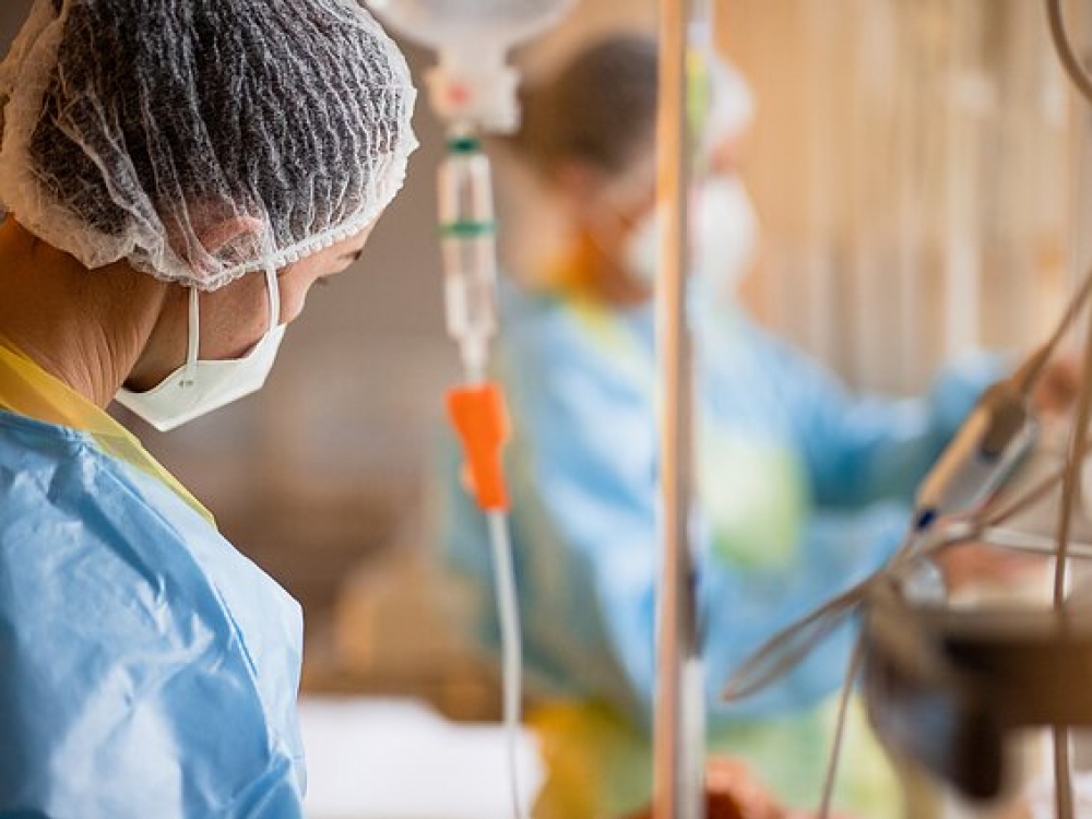 Pernai privačios medicinos centrus bei gydyklas valdančios bendrovės apyvartą esą išaugino 5 proc., o pelnus – beveik 30 proc. Bent taip rodo 2020 metų įstaigų finansinės ataskaitos, kurias analizavo duomenų analitikos bendrovė „Scorify“. 
