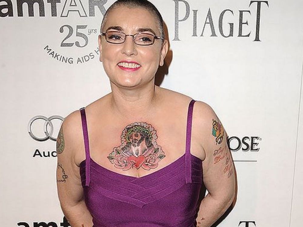 Sinead O'Connor po poros metų ketina išleisti prisiminimų knygą.
