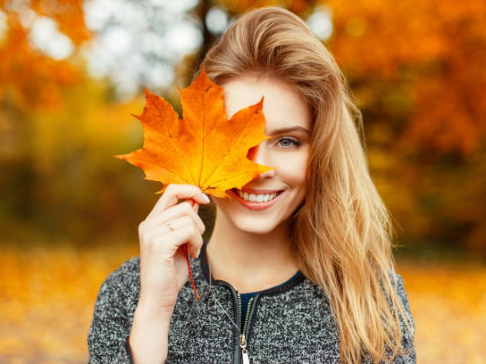 Šių metų rudens – žiemos makiažo tendencijos – oda ,,be makiažo“. Tai toks makiažas, kurio plika akimi nematyti.