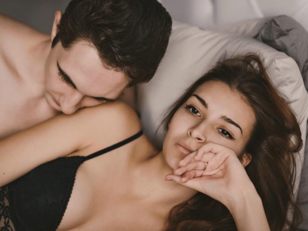 Jei išgirdus žodį seksas galvojate tik apie įsiskverbimą, galite pastebėti, kad išbandyti kitas malonumo formas yra sudėtinga arba išvis nesate to darę. Seksas tampa tiesiog monotonišku veiksmu.