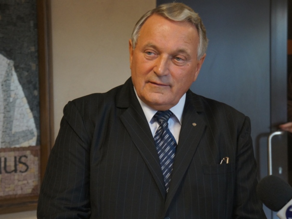 Respublikinės Šiaulių ligoninės generalinis direktorius Petras Simavičius sako, jog ligoninėje dirba ne tik inteligentijos žiedas – gydytojai, bet ir daugelio kitų sričių profesionalai.