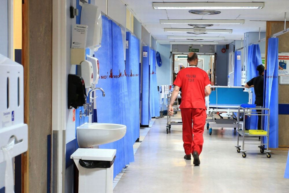 Slaugytojų streikas – naujausia JK sveikatos priežiūros paslaugų krizė
