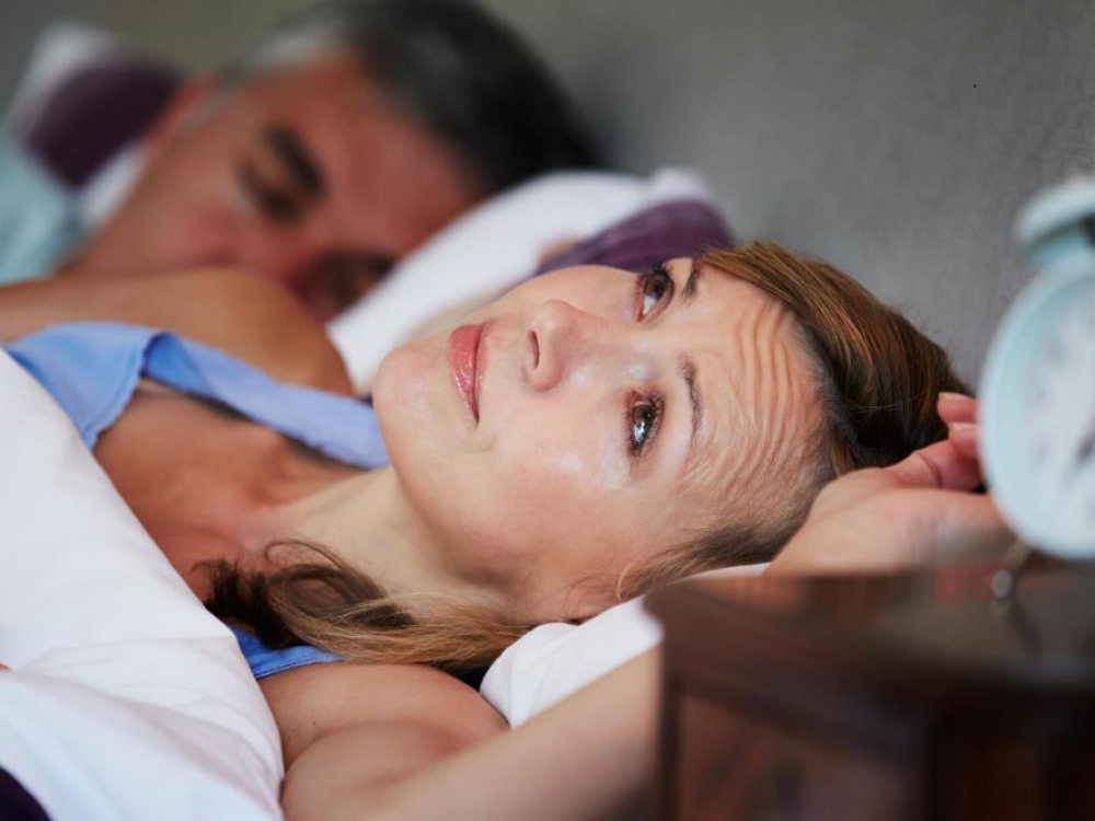 Jeigu nepavyksta užmigti, užuot mintyse skaičiavę avis, sutelkite dėmesį į kvėpavimą ir kūno pojūčius, pasistenkite apie nieką negalvoti ir atpalaiduoti raumenis nuo įtampos.