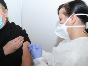 Pasiskiepyti nuo gripo ir COVID-19 sveikatos įstaigose bus galima nuo spalio 5 dienos