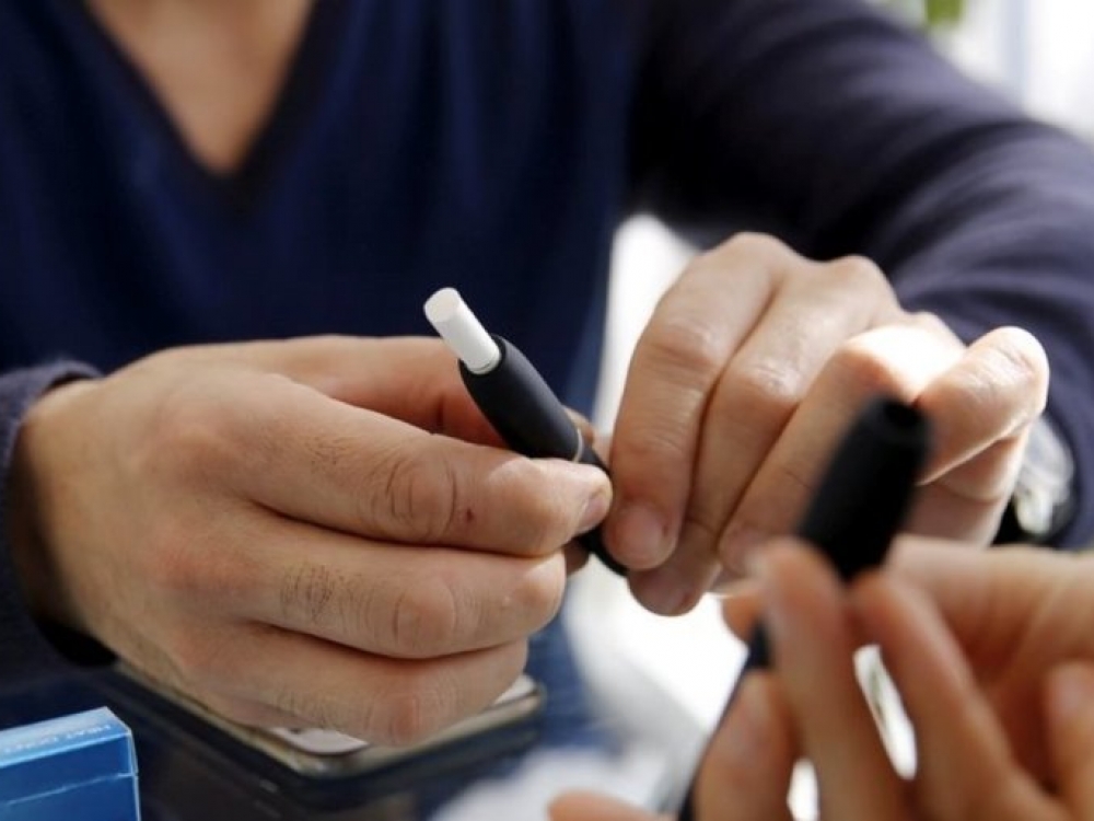 Nuo spalio 23 d. prekybos vietose nebeliko kaitinamojo tabako produktų su pridėtiniais skoniais ir kvapais. Draudimas priimtas Europos Komisijos iniciatyva ir įsigalios visose Europos Sąjungos valstybėse.