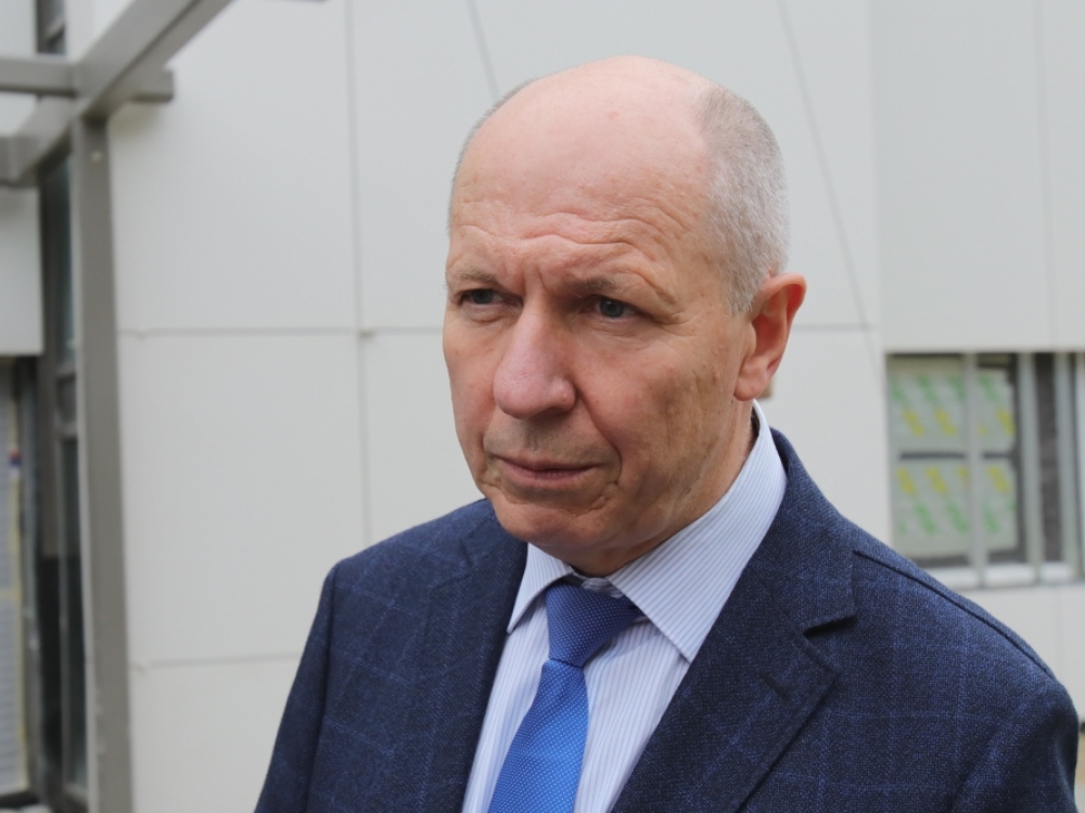 Santaros klinikų steigėjai laukia CV