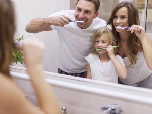 Mokyklinio amžiaus vaikų gyvensenos tyrimai rodo, kad tik vos daugiau nei pusė Vilniaus vaikų dantis valo du kartus per dieną, o tokia pati šešiamečių dalis turi bent vieną ėduonies pažeistą, plombuotą arba pašalintą dantį.
