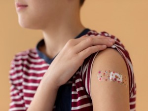 Europos Komisijos kovos su vėžiu plane nustatytas tikslas iki 2030 metų žmogaus papilomos viruso vakcinomis paskiepyti bent 90 procentų tikslinės mergaičių populiacijos ir gerokai padidinti berniukų skiepijimo apimtį.
