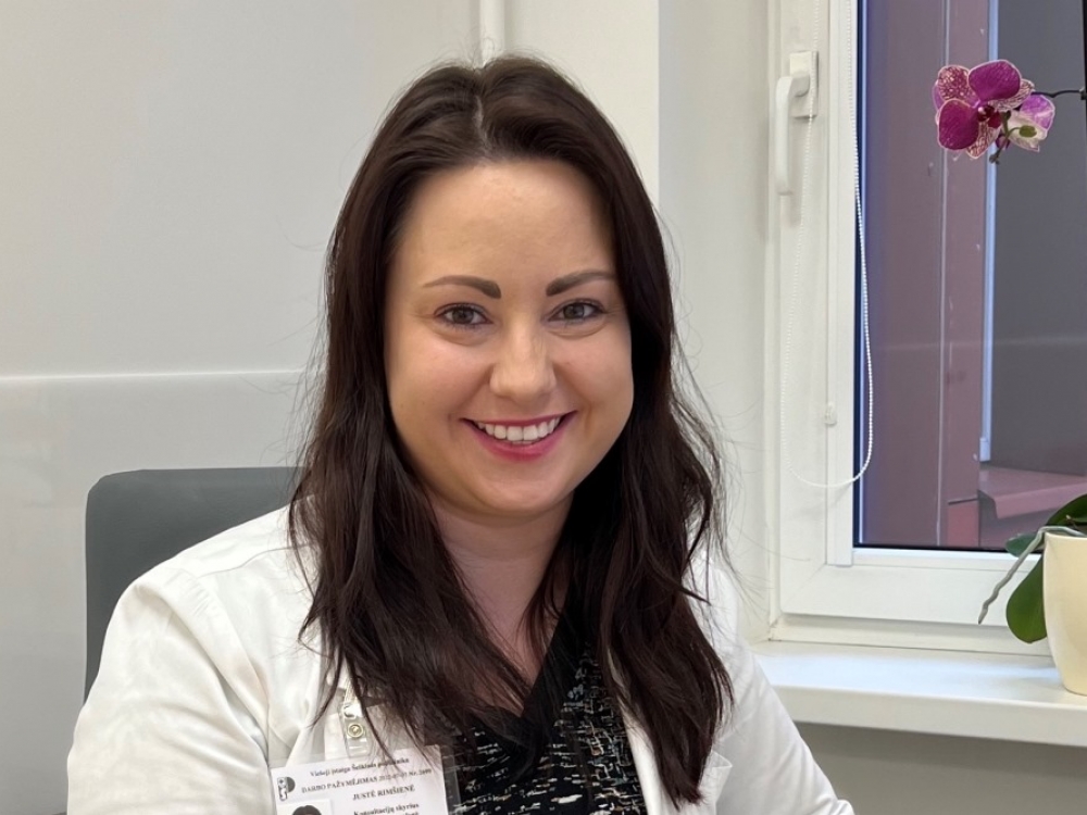 „Paciento sveikata nėra tik gydytojo atsakomybė. Gydytojas diagnozuoja ligą ir skiria gydymą, tačiau tolesnė gydymo sėkmė didele dalimi priklauso ir nuo žmo-gaus – norės jis gydytis ir pasveikti, vartos vaistus, reguliariai tikrinsis sveikatą ar apleis ligą. Todėl pacientas turi jausti atsakomybę už savo paties sveikatą“, - sako Šeškinės poliklinikos gydytoja neurologė ir VUL Santaros klinikų gydytoja neurologė-epileptologė Justė Rimšienė.