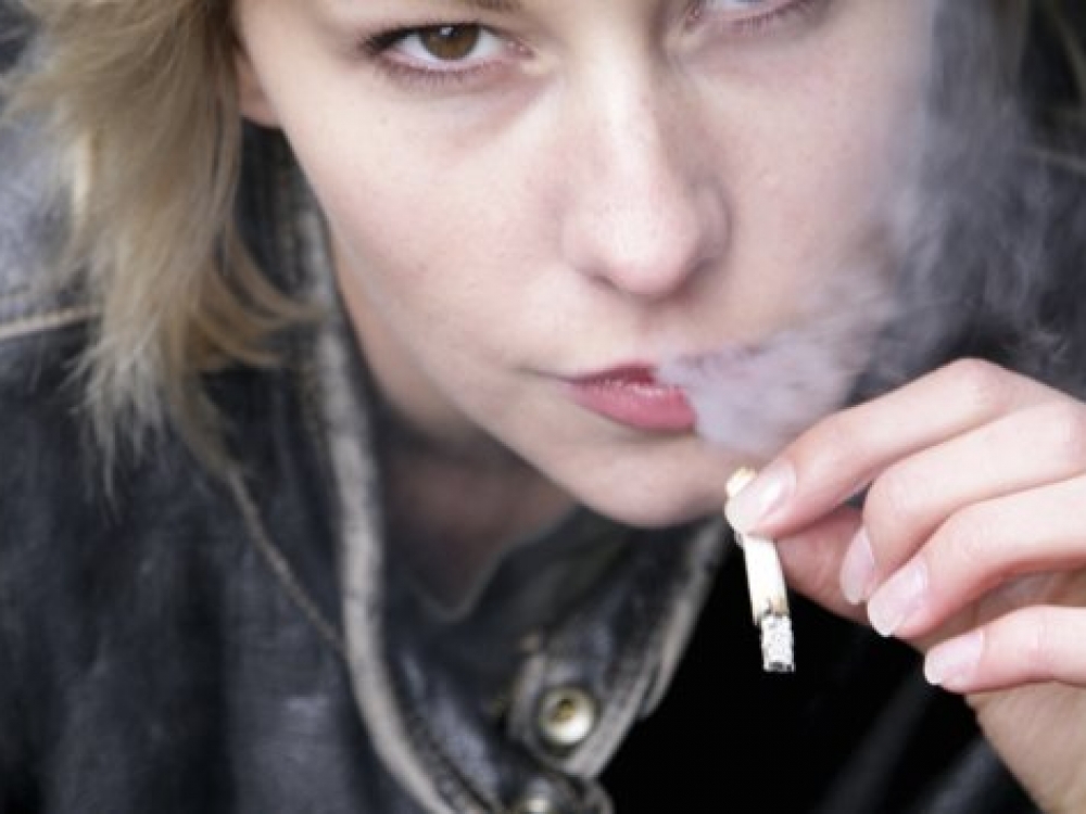 Jaunimui cigaretės – savarankiškumo, maišto ženklas: „Nesvarbu, ką sako tėvai“. Kuo daugiau tėvai kartoja, kad rūkyti blogai, tuo labiau jis nori daryti savaip.
