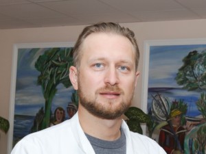 „Ko neturi kitos šalys, bet turi Lietuva, tai – valstybės palaikymą. Švedai dar tik bando vykdyti šią programą, taip pat čekai ir suomiai, prie jų tikriausiai netrukus jungsis danai, bet mažais žingsneliais“, - sako gydytojas urologas onkologas dr. Aušvydas Patašius.