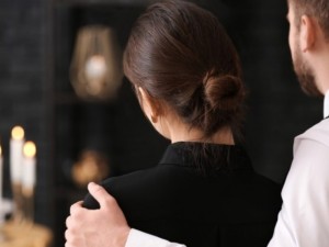 Vienišas gedėjimas: kaip rasti kelią atgal?