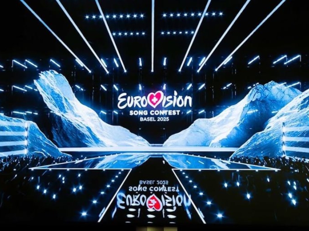Naujasis „Eurovizijos“ generalinis direktorius Martinas Greenas pabrėžė, kad didėjantis susidomėjusių žiūrovų skaičius verčia imtis priemonių, siekiant užtikrinti kuo pozityvesnę ir sveikesnę renginio aplinką. „Tikime, kad pakeitimai, kuriuos įvedame Bazelyje, padės „Eurovizijos“ dainų konkursui tapti geriausia patirtimi mūsų dalyviams, darbuotojams ir žiūrovams“, – vylėsi jis.