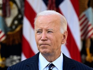 Meldžiasi už prezidentą Joe Bideną