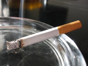Legalių cigarečių vartojimas pernai – beveik mažiausias per 10 metų