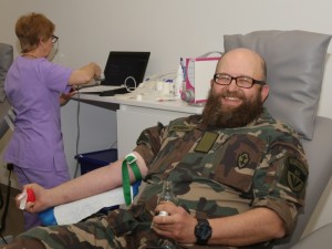 Karaliaus Mindaugo PMC paramedikų profesijos mokytojas Žilvinas Neliubšys skaičiuoja, kad per gyvenimą kraujo yra paaukojęs apie 115 kartų. Jo, kaip donoro, startas įvyko bene prieš keturiasdešimt metų, dar besimokant Lietuvos veterinarijos akademijoje.