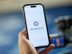 Nauja posistemė sukėlė komunikacinį chaosą