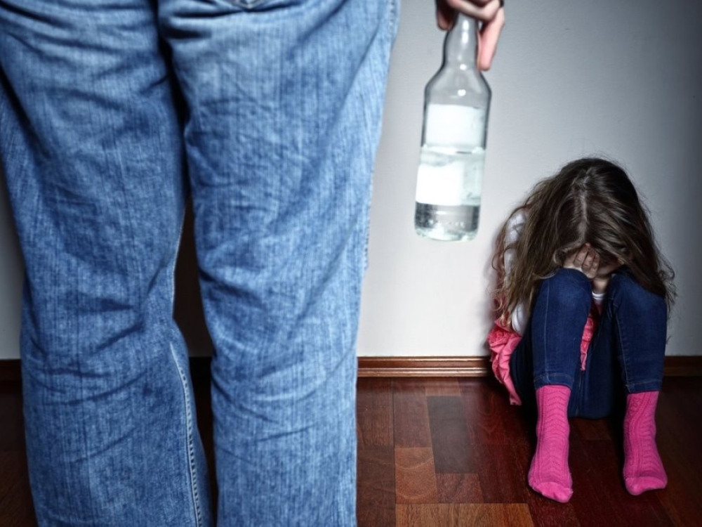 Psichologė pabrėžia, kad vaikų, augančių šeimose, kuriose piktnaudžiaujama alkoholiu, psichologinė būklė dažnai būna sudėtinga.