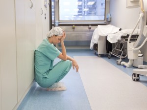 Kas trečiam medikui jaučiant depresijos simptomus – emocinės gerovės lyderių tyrimas