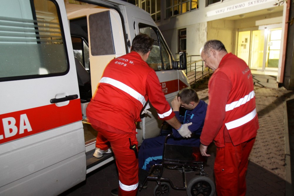 Agresyvius pacientus poliklinikos nori išregistruoti, ministerija tam pritarti neskuba