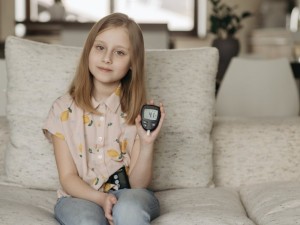 Mamas rūbinėse pakeis slaugytojai?