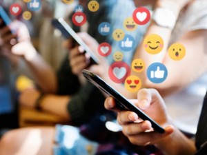 Socialiniai tinklai – nepatikimas lytiškumo mokytojas