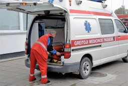 Paramedikai kasdien vaikšto skustuvo ašmenimis