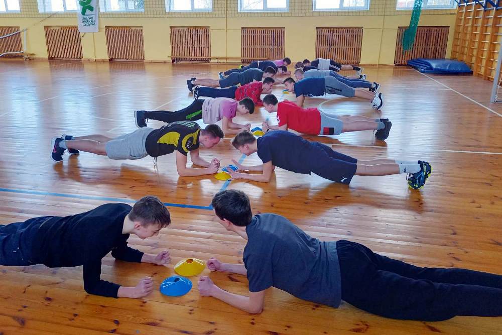 Kodėl mokiniai vengia fizinio ugdymo pamokų?