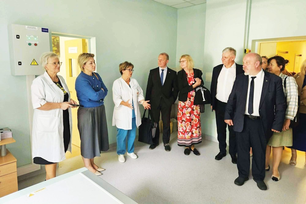 Pūlinys pratrūko: kolektyvinė sutartis vadovus verčia įkaitais