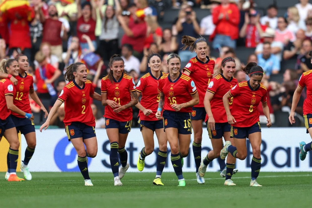 Ispanija planuoja moterų futbolo revoliuciją
