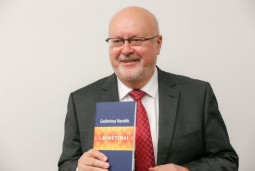 Su prof. Gediminu Navaičiu – apie mobingą