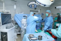 Medicinos ateitis jau Druskininkuose: kelio sąnarius operuoja pasitelkdami robotinę sistemą