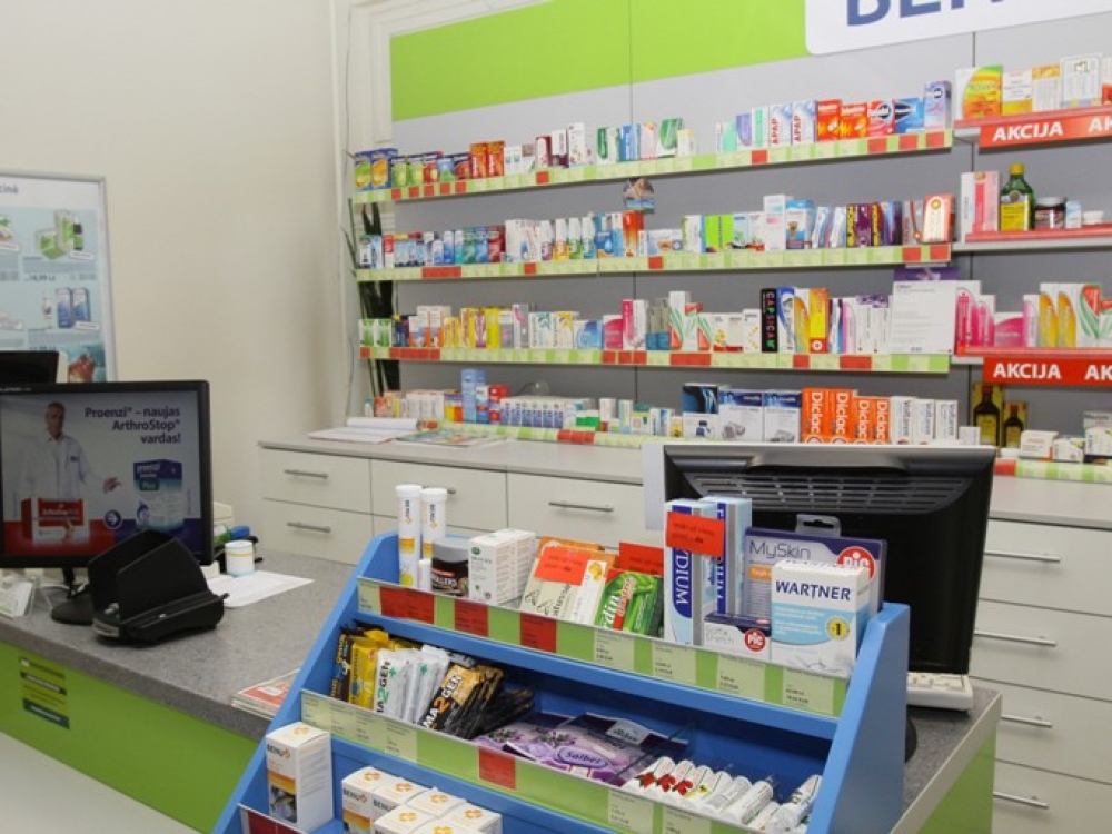 Nors atsakingos institucijos tvirtina, kad visais įmanomais būdais bandoma išvengti vaistų tiekimo sutrikimų, tokių atvejų vis tiek pasitaiko. Pasak medikų, blogiausia tai, kad apie vaisto trūkumą jie dažniausiai sužinom iš vietinės vaistinės vos prieš kelias dienas. 