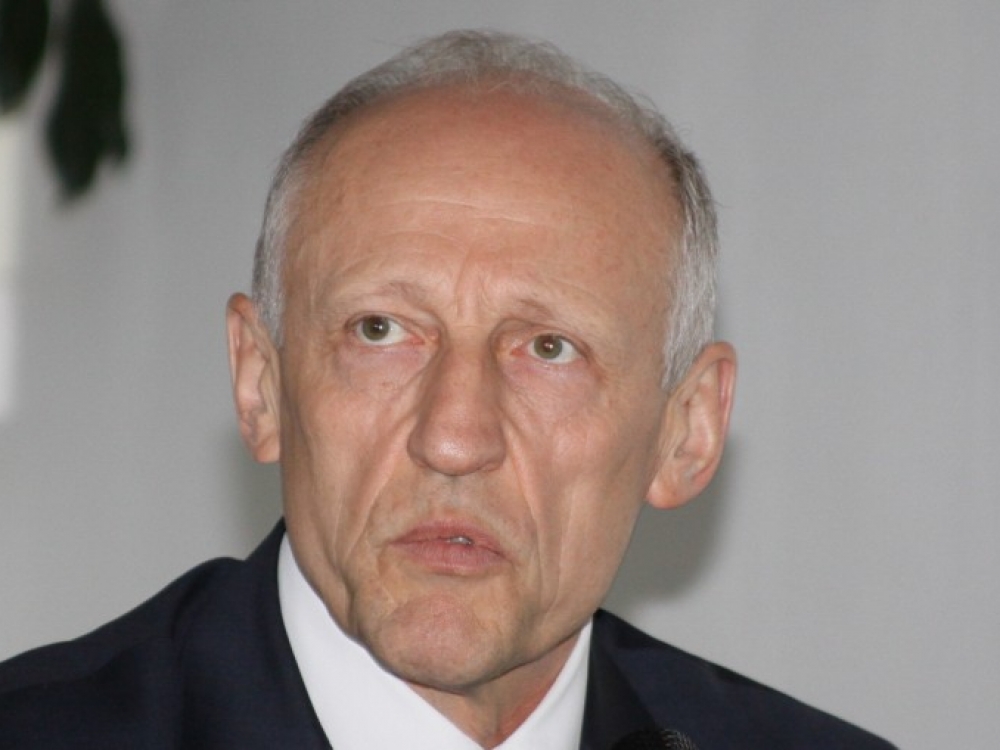 Po nepalankaus teismo sprendimo VLK direktorius Algis Sasnauskas buvo nušalintas nuo pareigų, jį pavaduoja VLK Draudimo plėtros departamento direktorius Gintaras Kacevičius.