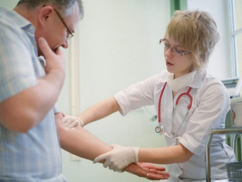 Gydytojai perspėja: profilaktika yra daug pigesnė ir efektyvesnė negu ligų gydymas. Tačiau jeigu jau sergate vienokia ar kitokia liga, ir jaučiate, kad savijauta pablogėjo, nelaukite, laiku kreipkitės į šeimos gydytoją.