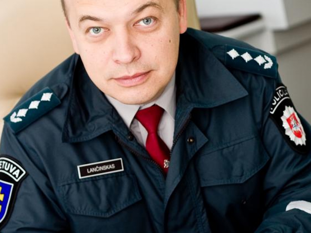 Sostinės policijos vadovo Kęstučio Lančinsko teigimu, visi dėl narkotikų perdozavimo mirę asmenys yra vyrai, kurių amžiaus vidurkis yra 30 m. Tarp mirusiųjų yra vienas Baltarusijos ir vienas Latvijos pilietis.