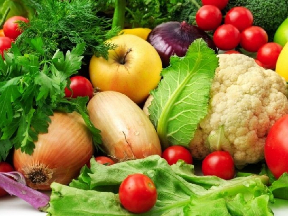 Vėlyvą rudenį ir žiemą nereikėtų maitintis vien pomidorais ar agurkais, o rinktis kopūstus, morkas, burokėlius, cukinijas, brokolius.