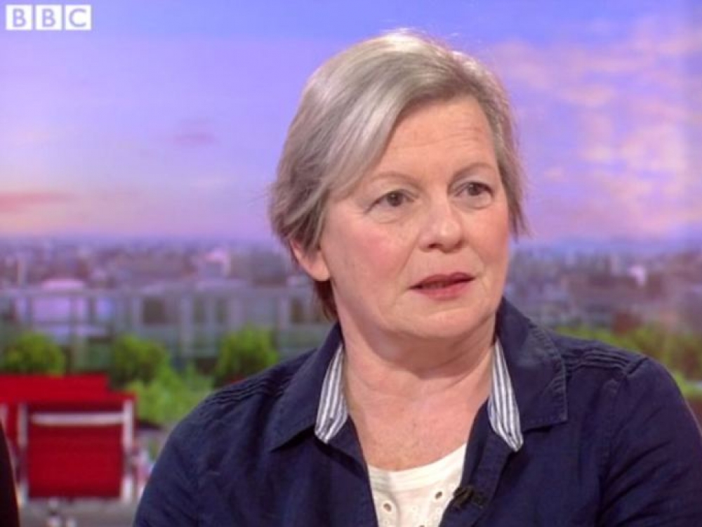 Didžiosios Britanijos gyventoja Joy Milne pastebėjo, kad po to, kai jos sutuoktiniui buvo diagnozuota Parkinsono liga, jo kvapas pasikeitė ir tapo „labiau muskusinis“.